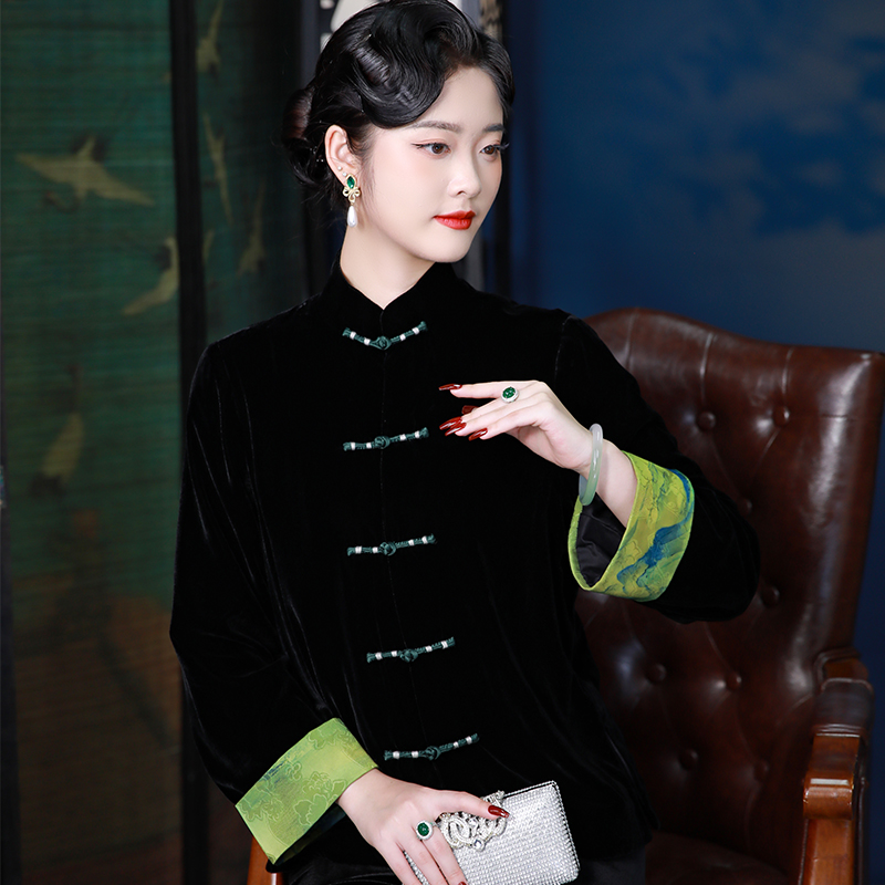 三重门复古常规丝绒拼接外套中式