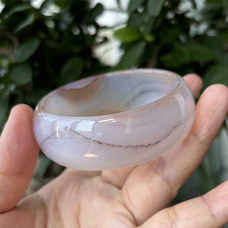 天宝屋 天然玛瑙手镯 加宽加厚 水润荧光 时尚  58.3mm J339