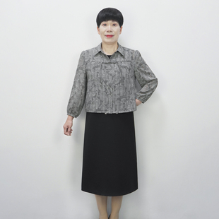 50多岁妈妈连衣裙两件套裙子2026新款中年女装套装中长裙宽松显瘦