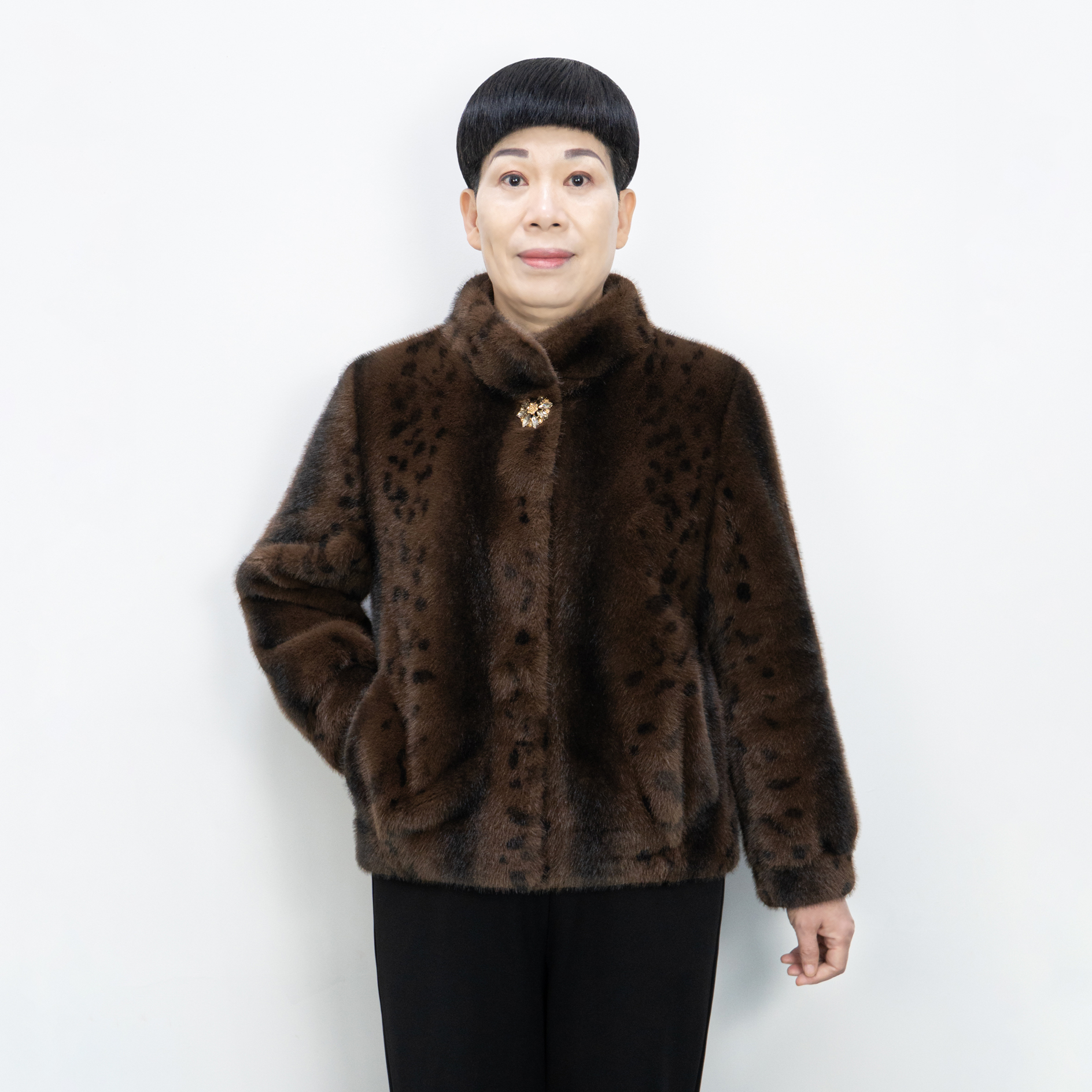 妈妈冬装外套上衣短款水貂绒皮毛