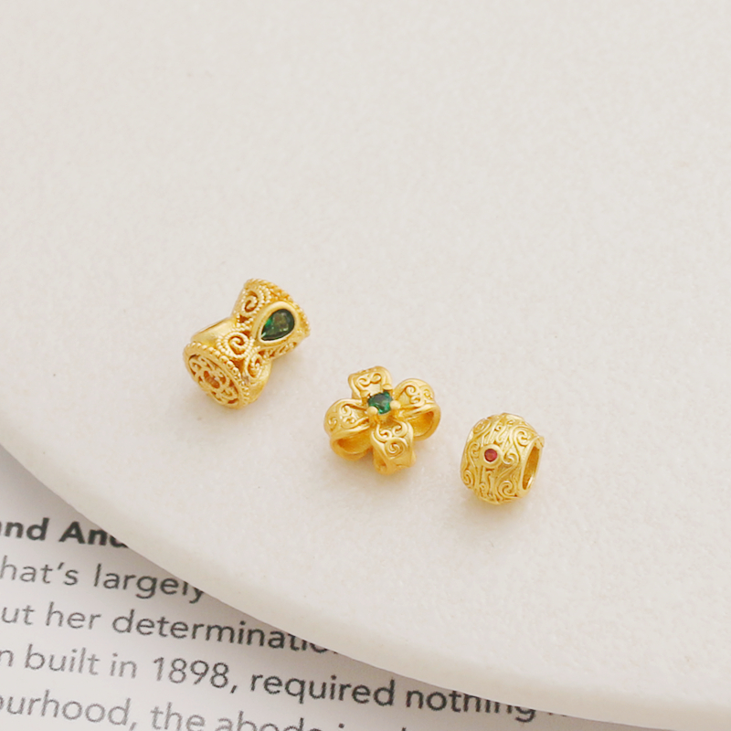 保色镶嵌锆石四叶腰鼓通孔桶珠