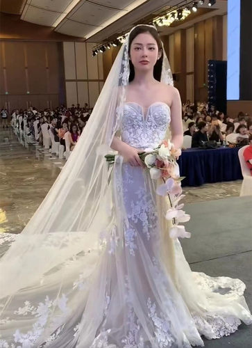 细闪发光高档蕾丝拖地结婚头纱