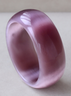 浅紫色水晶玉镯子