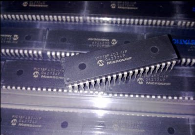 PIC18F452-I/P PIC18F452 DIP-40 PIC18F452-E/P MCU