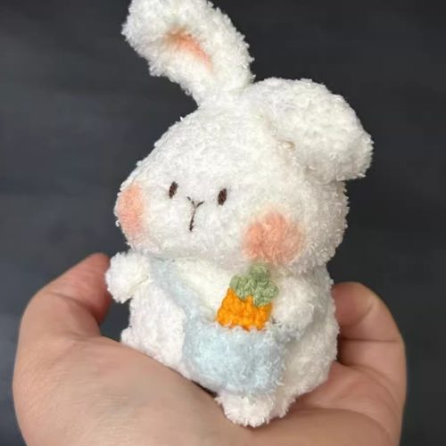 可爱软绵绵小白兔玩偶diy毛线钩织材料包手工编织钥匙扣自制挂件