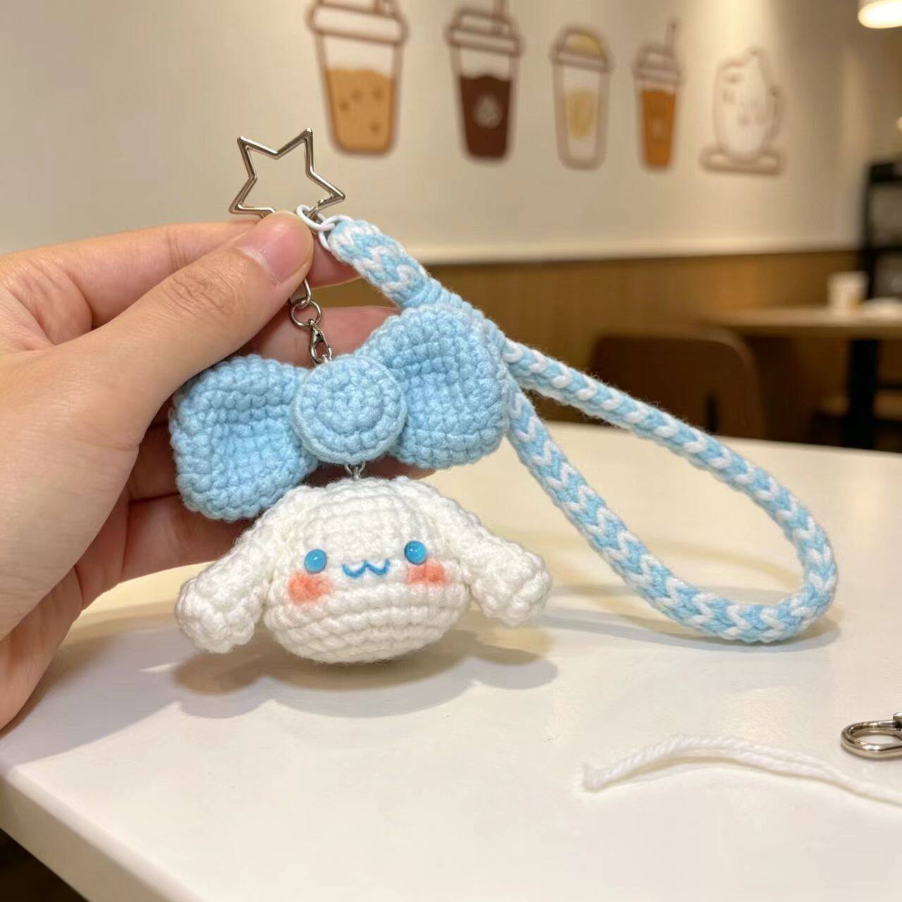 新款手作钩织蝴蝶结玉桂狗挂件编织diy材料包手工自制钥匙扣包挂