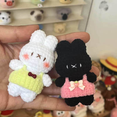 毛线钩针黑白小兔子玩偶diy自制材料包手工钩织钥匙挂件礼物男友
