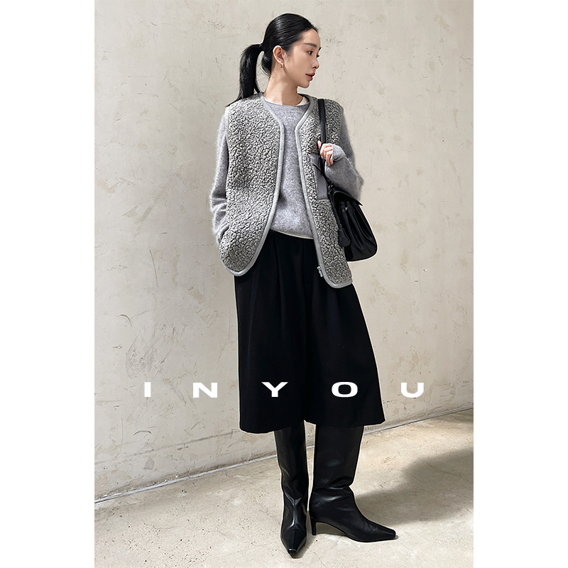 因由拉链通勤中款V领毛圈马甲