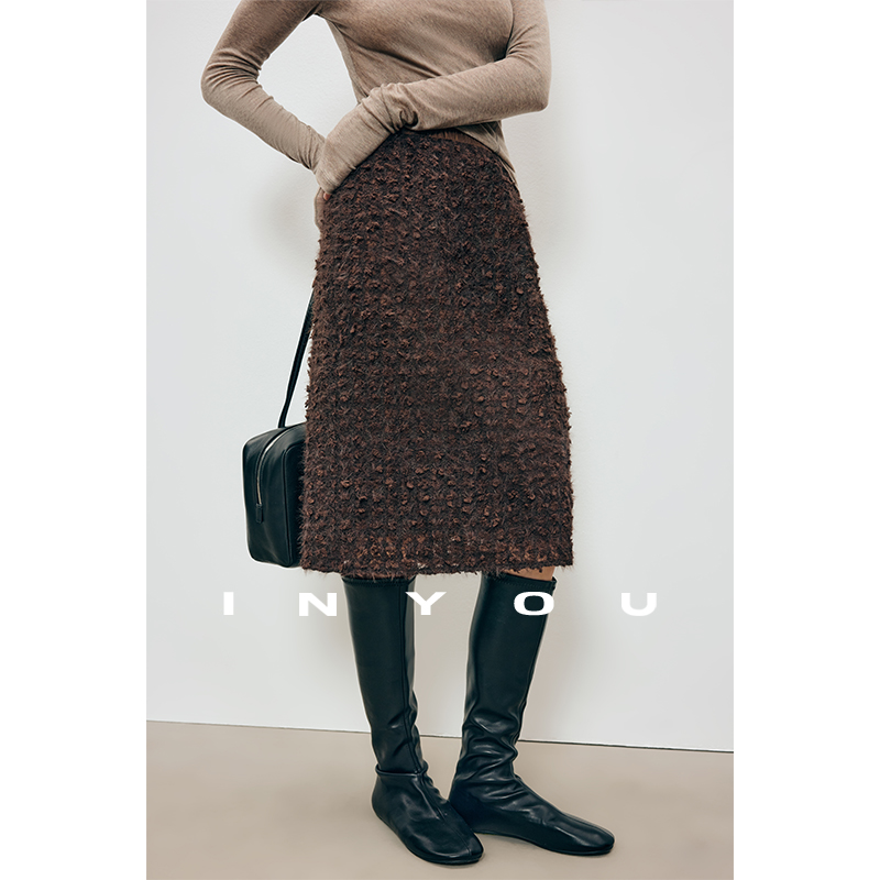 因由 时髦M1U风秋冬复古立体蕾丝H型宽松显瘦建筑感半身短裙女
