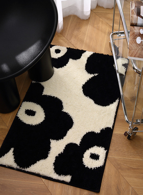 奶油风浴室吸水地垫家用卧室黑白花朵卫生间速干防滑脚垫地毯卫浴