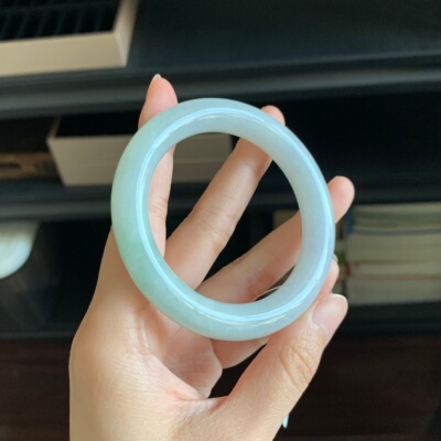 毛毛的翠/M 13578/天然清新淡绿翡翠圆条手镯/52.0/388