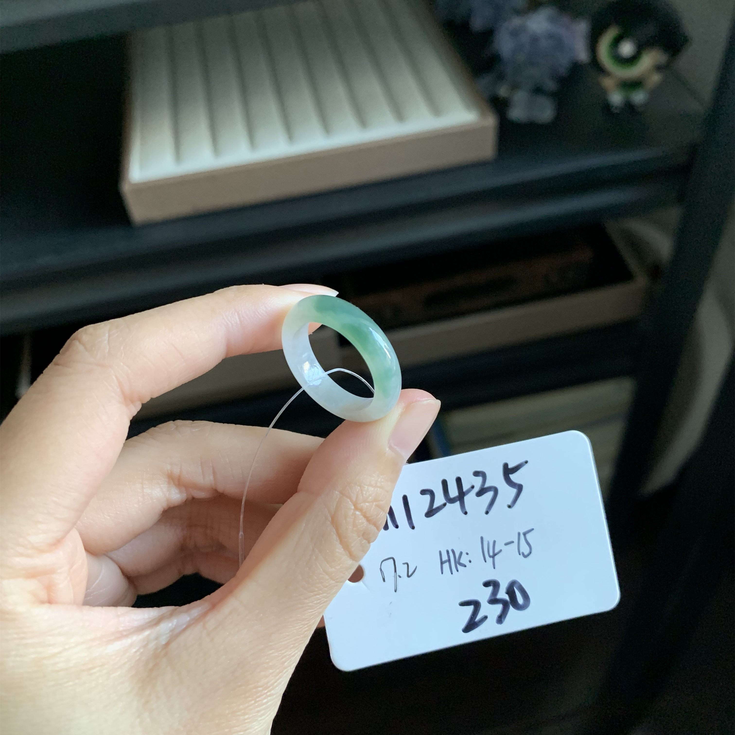 毛毛的翠//M 12435/天然飘花翡翠戒圈/230