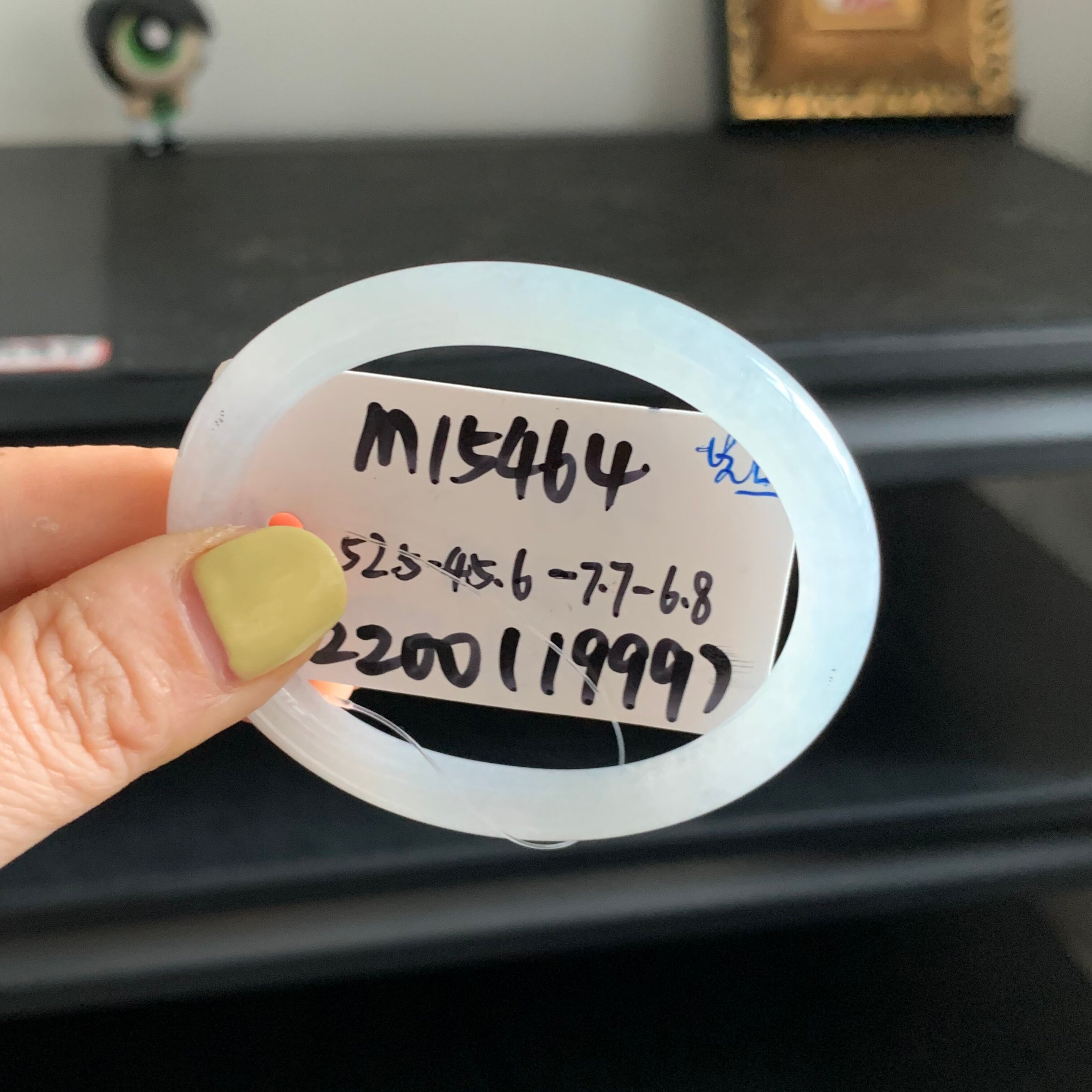 毛毛的翠/M 15464/天然白冰贵妃翡翠手镯/52.5-45.6/2200