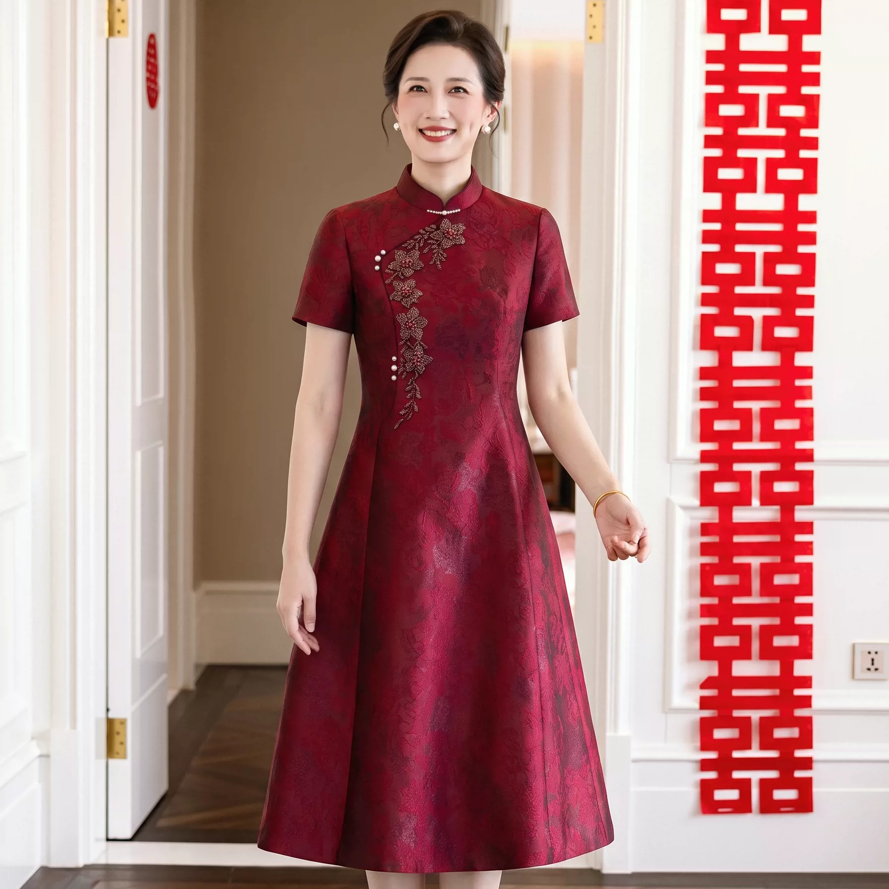 酒红色喜婆婆婚宴装旗袍2026新款高贵年轻妈妈礼服轻奢高端连衣裙