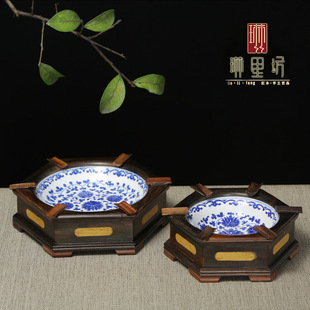 红木工艺实木质红酸枝装饰烟灰缸摆件青花瓷龙图案创意家用