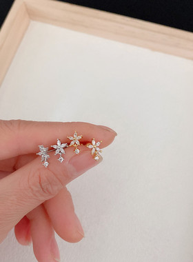 钛钢微镶抓钻锆石耳钉花朵耳骨钉