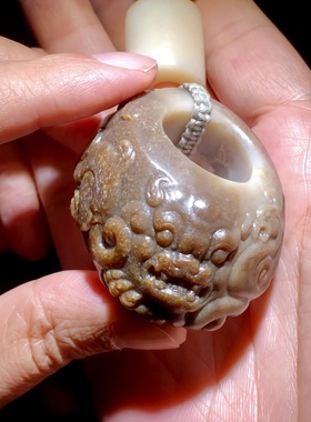 老石头和田玉白玉籽料锦灰堆扳指黄沁籽玉龙凤呈祥貔貅把件92.2克