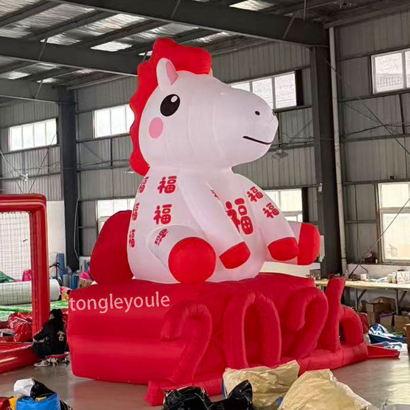 2026春节充气马年气模拱门新年吉祥物IP卡通马定制商场美陈拍马屁