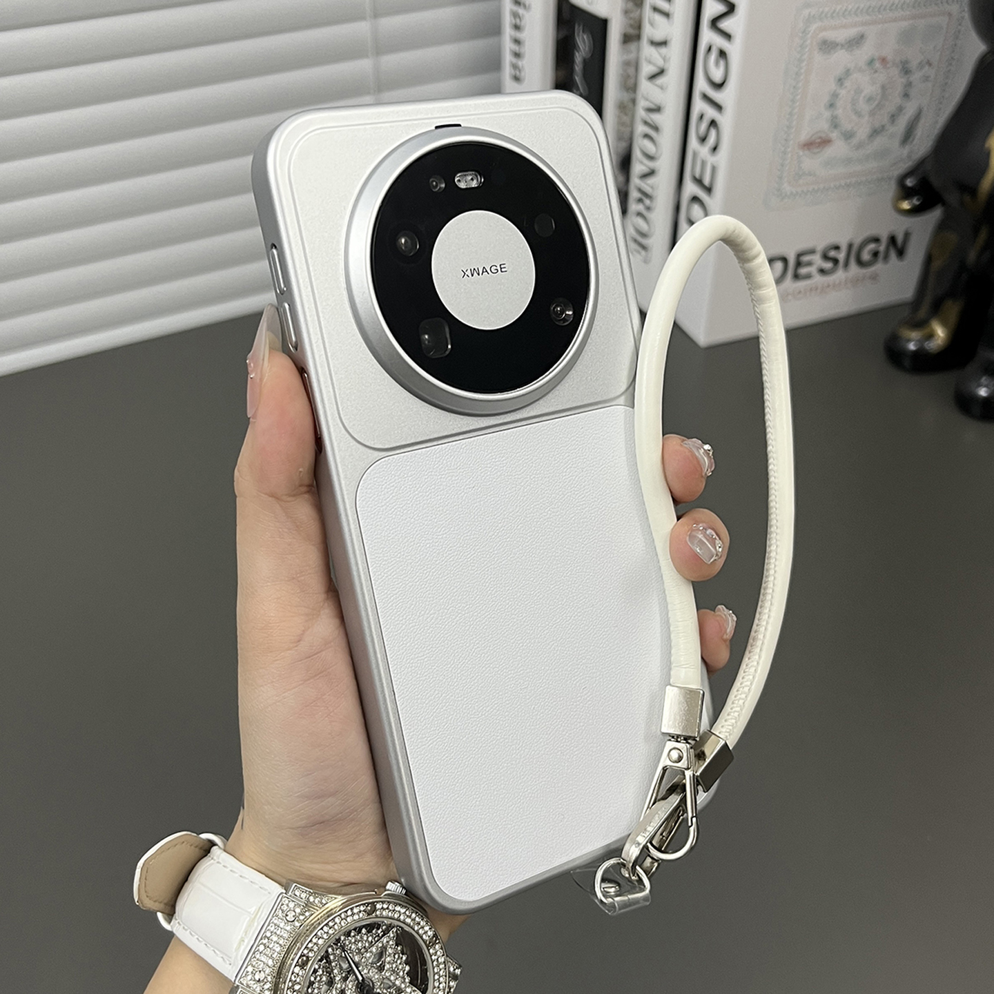 适用华为mate80pro手提绳手机壳