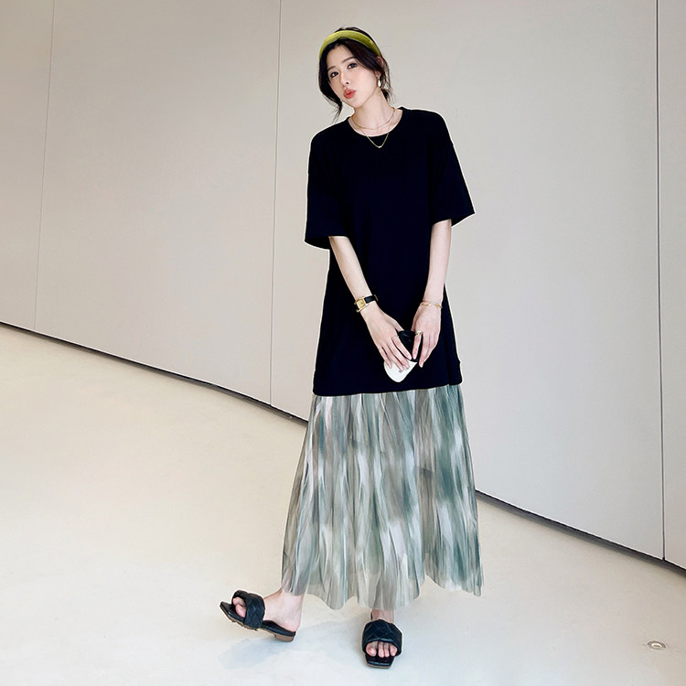 宽松休闲t恤连衣裙女夏2026新款显瘦拼接扎染网纱短袖鱼尾长裙子