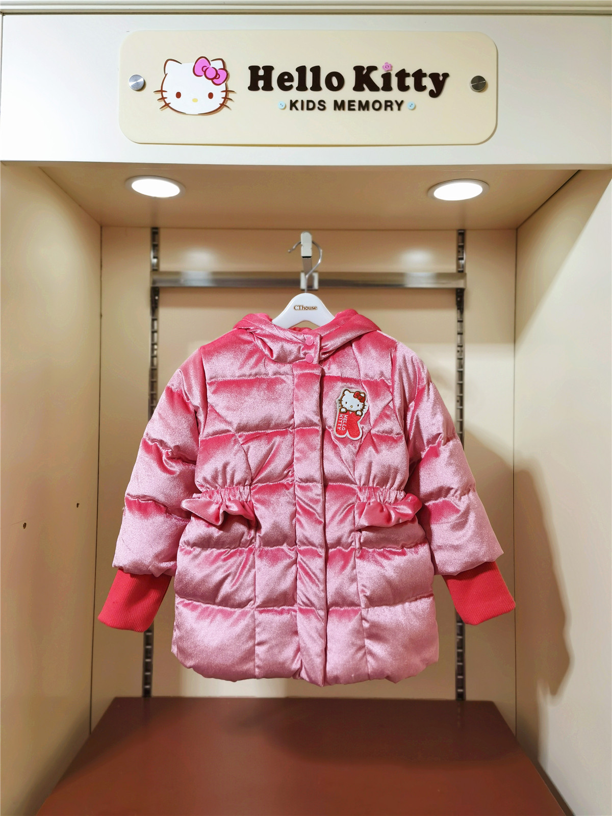 中长款金丝绒羽绒服HelloKitty