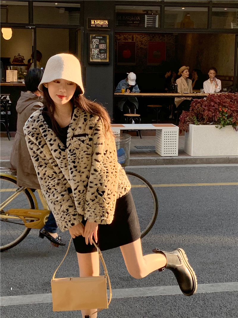 New small and thick young fashionable leopard fur coat