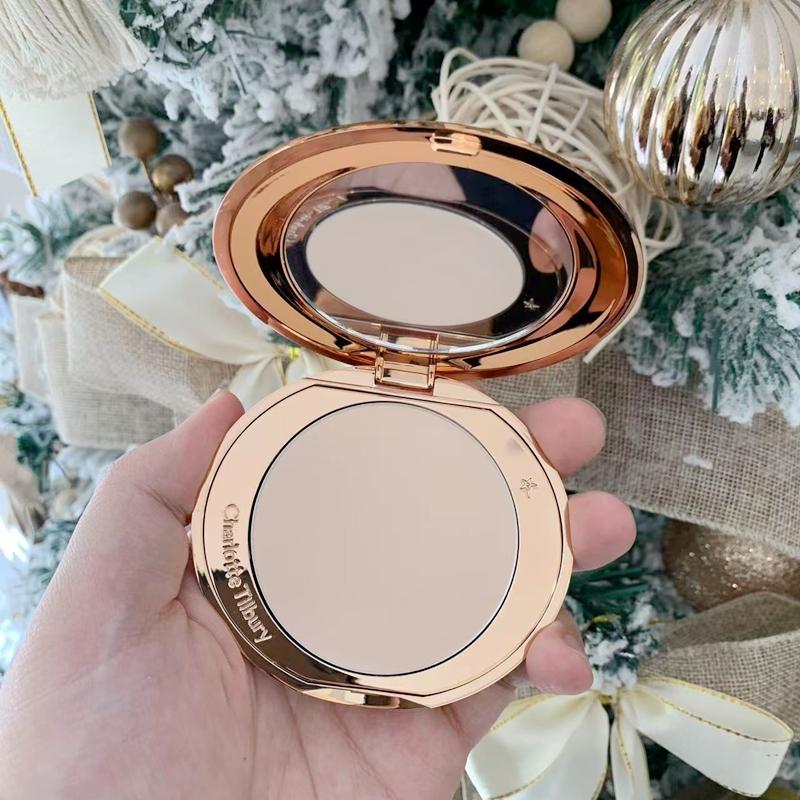 CT柔焦持久蜜粉饼亮采白8g小金盘