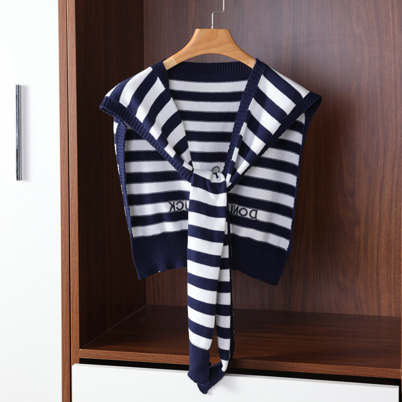 唐老鸭小披肩秋冬羊毛线外搭针织薄款羊绒围巾女护颈围脖护肩百搭