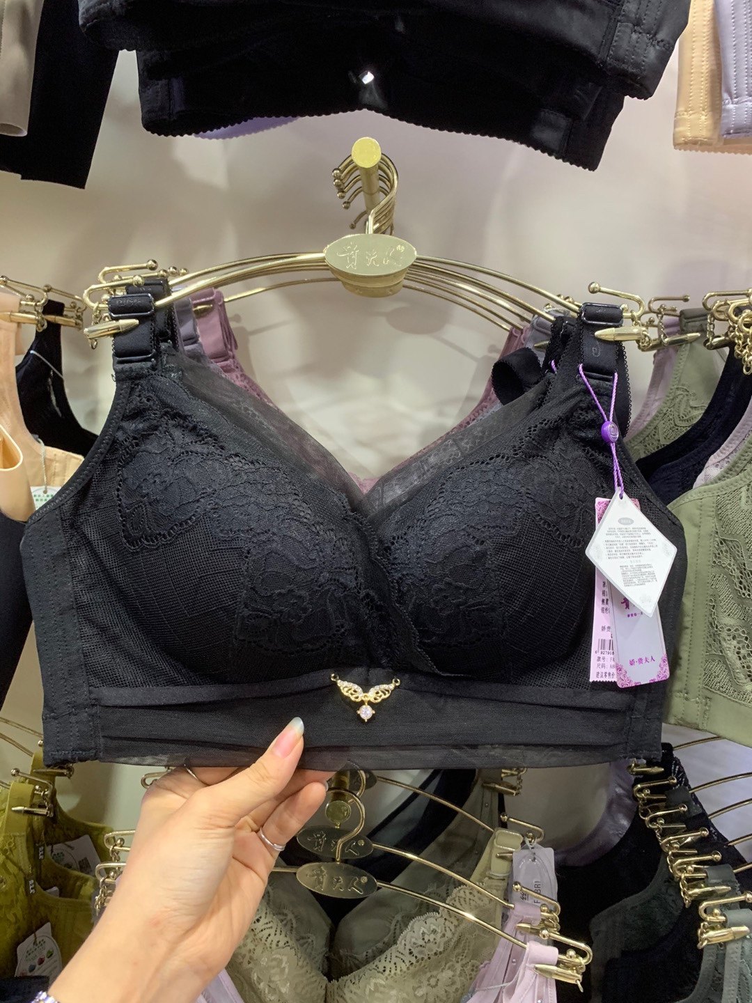 两件包邮 贵夫人1052a 专柜正品这款罩杯是ab通杯!小b也是可以穿
