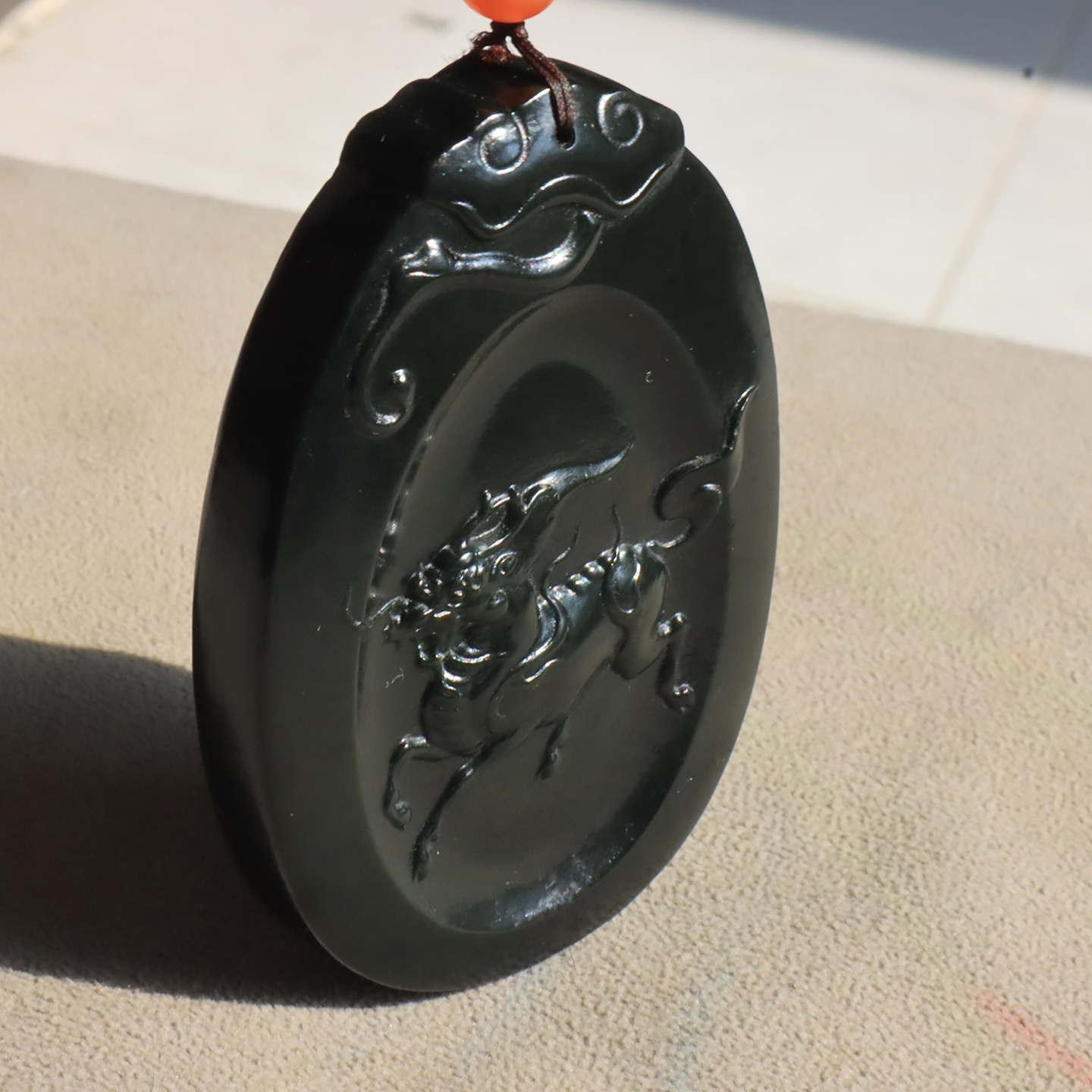 美美哒方言和田玉精魄漆黑如墨墨玉籽料精品麒麟祥瑞守护牌吊坠O