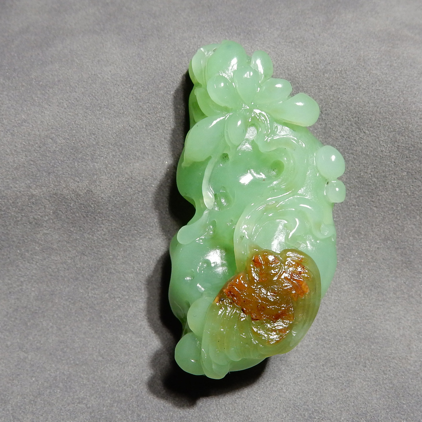 惊呆方言和田玉新疆特色留红皮苹果绿碧玉籽料鸟语花香吊坠挂件h2