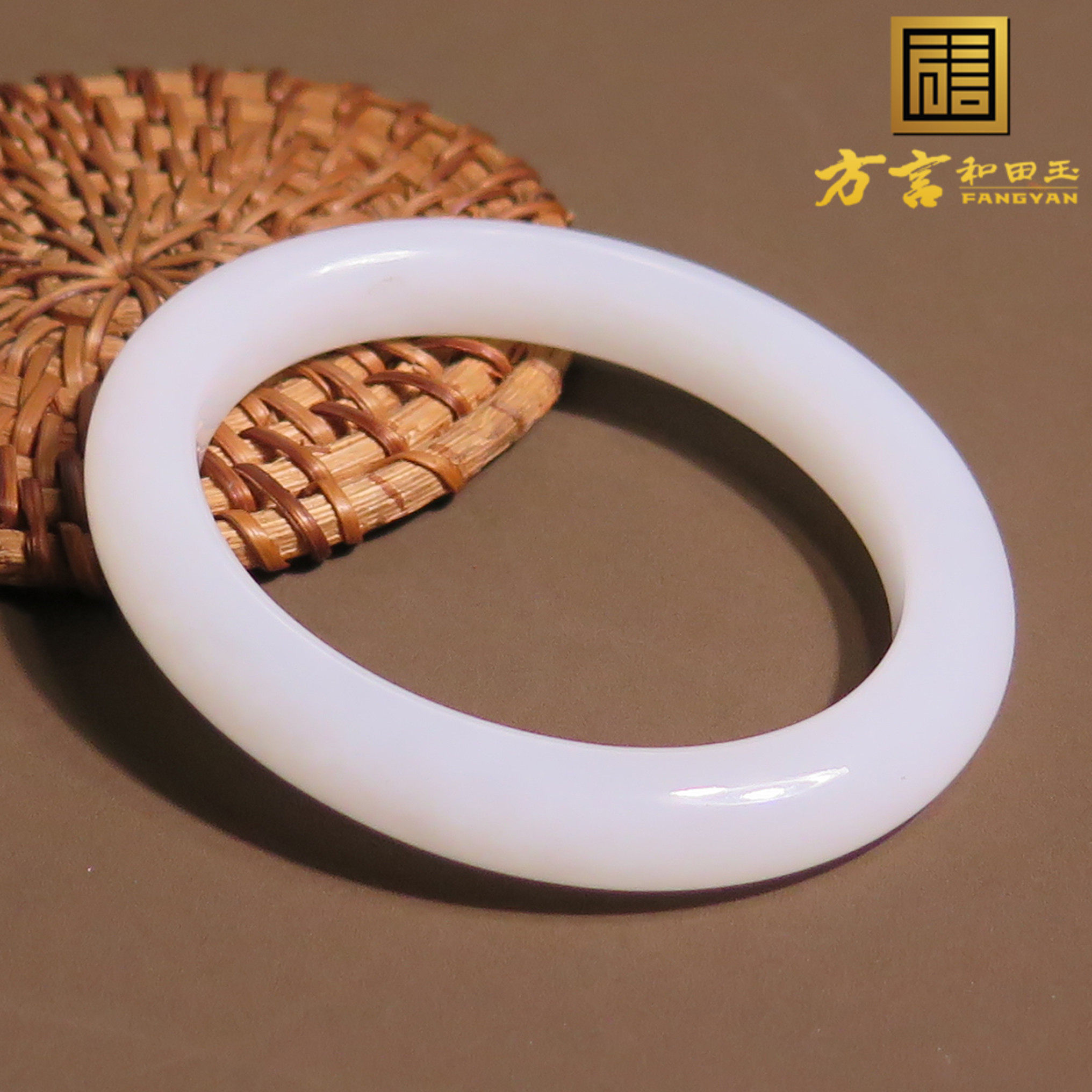 亏爆方言品牌精品和田玉新疆且末羊脂白玉长内径58mm贵妃手镯X7