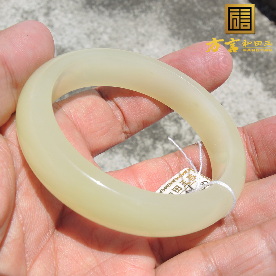 方言珍稀黄色名品鸡油黄玉手镯