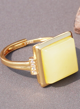 方言新疆且末料黄口料银镶玉戒指