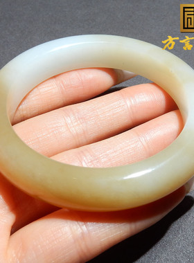 嗨翻方言和田玉精品级新疆细腻且末料糖白玉内径52mm正装手镯A5