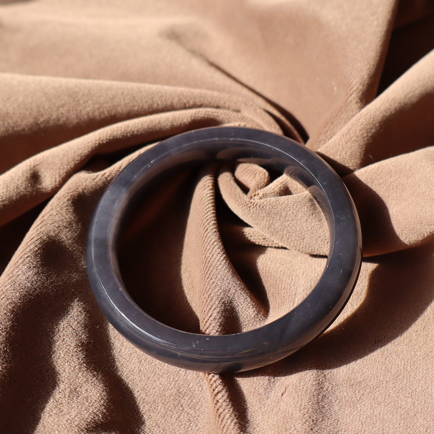 青海料细腻油润帝王紫卡56mm手镯