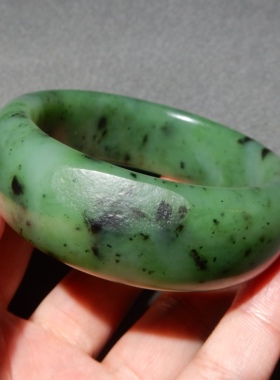 方言企业精品新疆碧玉籽料手镯