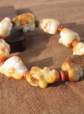 惊呆了方言和田玉精品黄沁皮白玉籽料大师精工双面十八罗汉手链h0