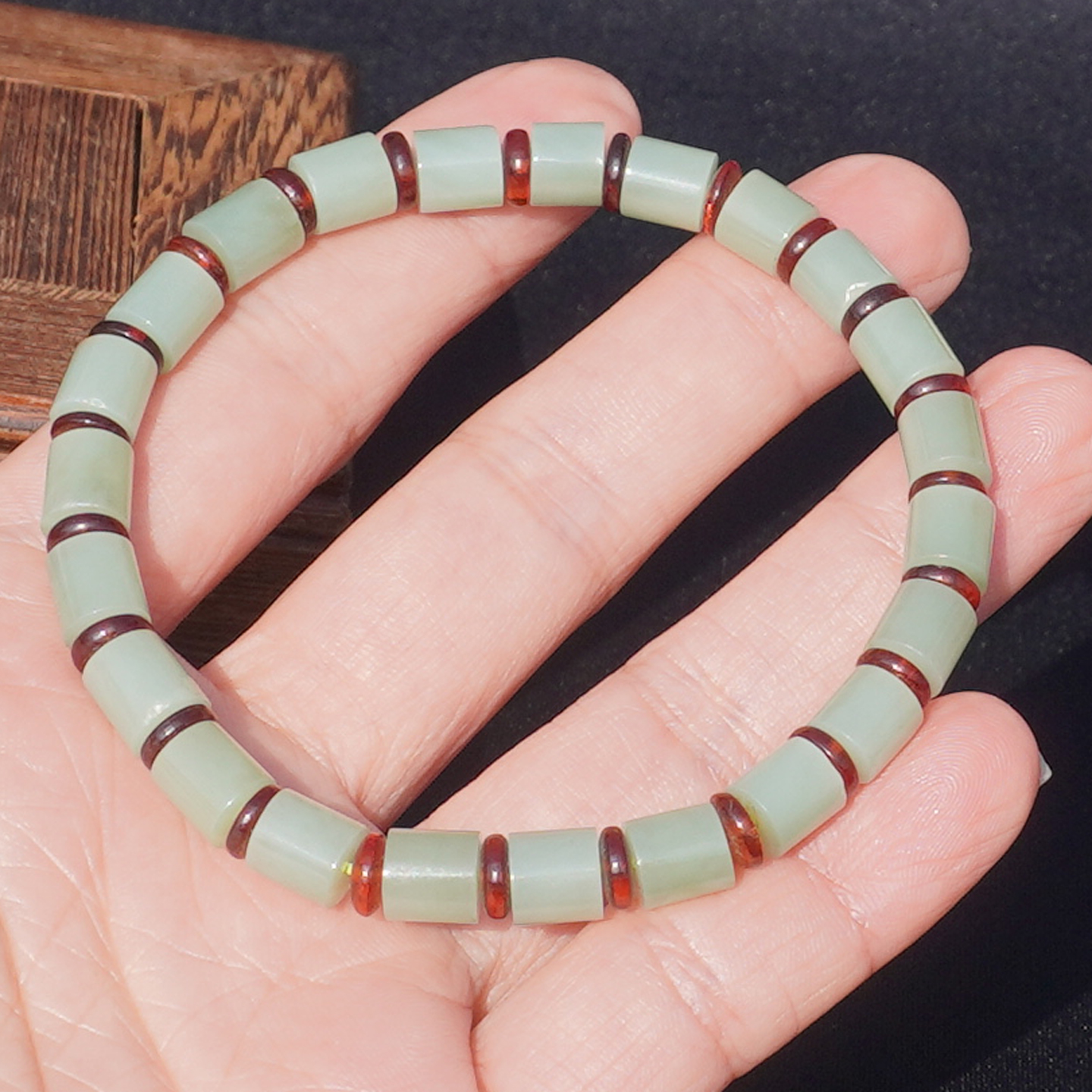 方言和田玉俄料冰底碧玉粉青手串