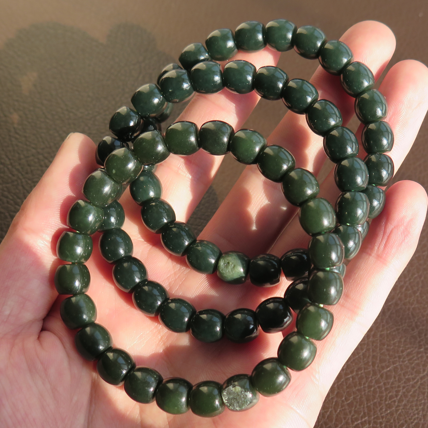 新款放漏方言和田玉精品新疆沙枣青籽料留皮孔9mm直切手链手串X5