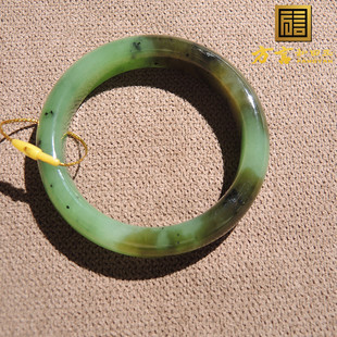 美美哒方言和田玉俄罗斯老坑乌兰海苹果绿碧玉细腻54mm女士手镯O