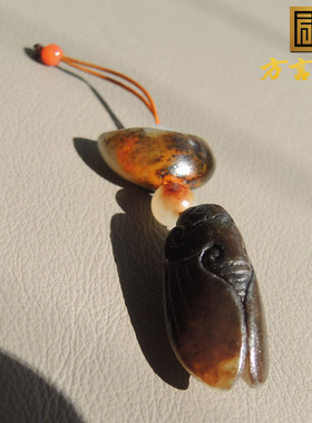 名品红金鹿皮金包银籽料蝉吊坠