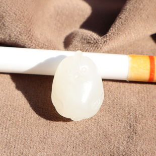 亏本出卖方言和田玉佩戴级新疆且末细腻油润白玉小鸡吊坠挂件A2