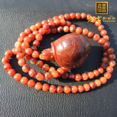 轰动了古河道产罕见鸽血红沁皮白玉籽料原石巧雕龙龟配项链套装