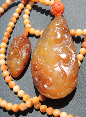 红皮独颗黄玉籽料牌子型财神吊坠