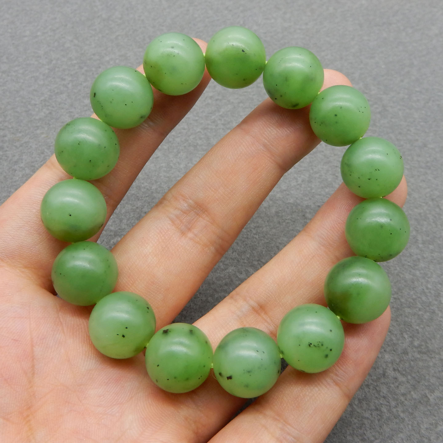 方言和田玉正品俄料老坑碧玉苹果绿色油润细腻卡14mm圆珠手链w4