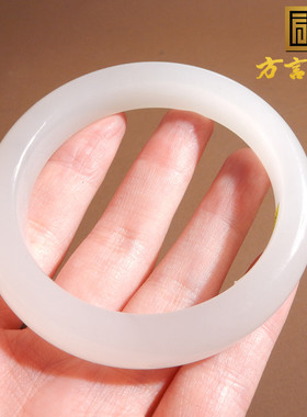 新疆且末羊脂白玉55mm正装手镯