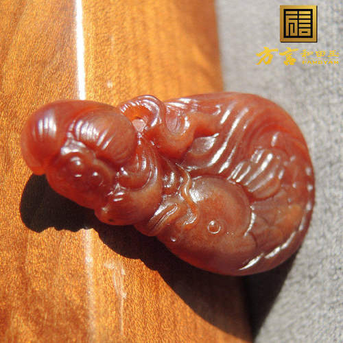 方言和田玉放巨漏挂件罕