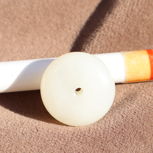 亏本出卖方言和田玉佩戴级新疆且末细腻油润白玉平安扣吊坠挂件A2