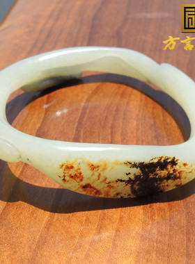异型画面玉森林意境精品籽料手镯